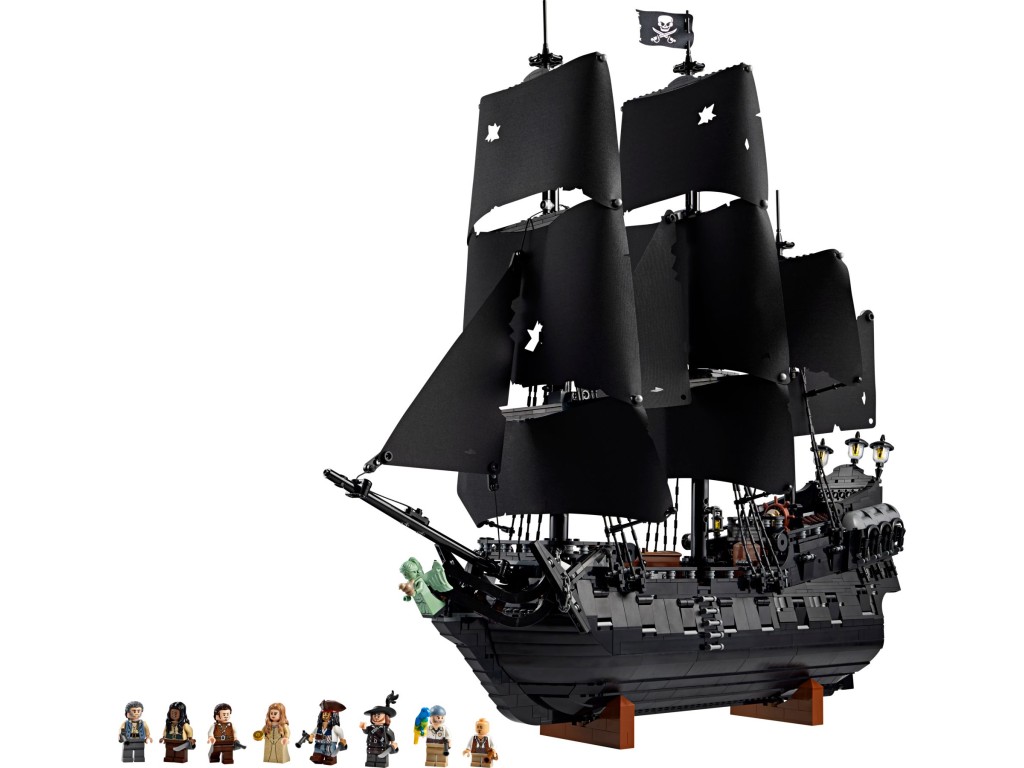 10365 LEGO ICONS Пираты Карибского моря: Черная жемчужина