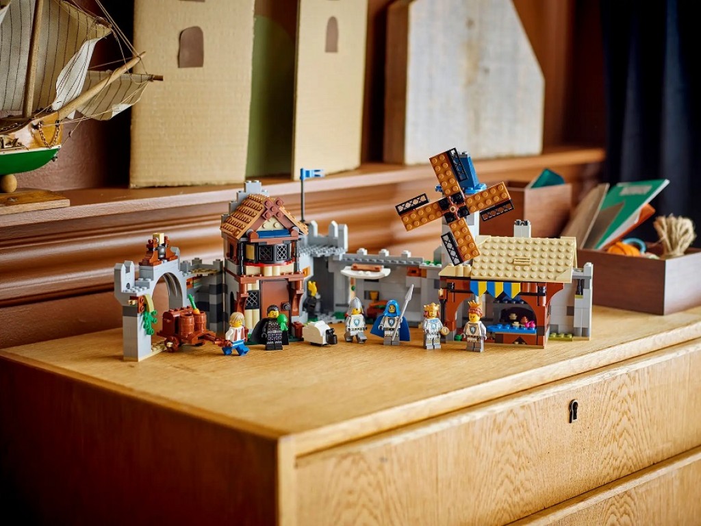 31168 LEGO Creator Средневековый замок конного рыцаря 3 в 1