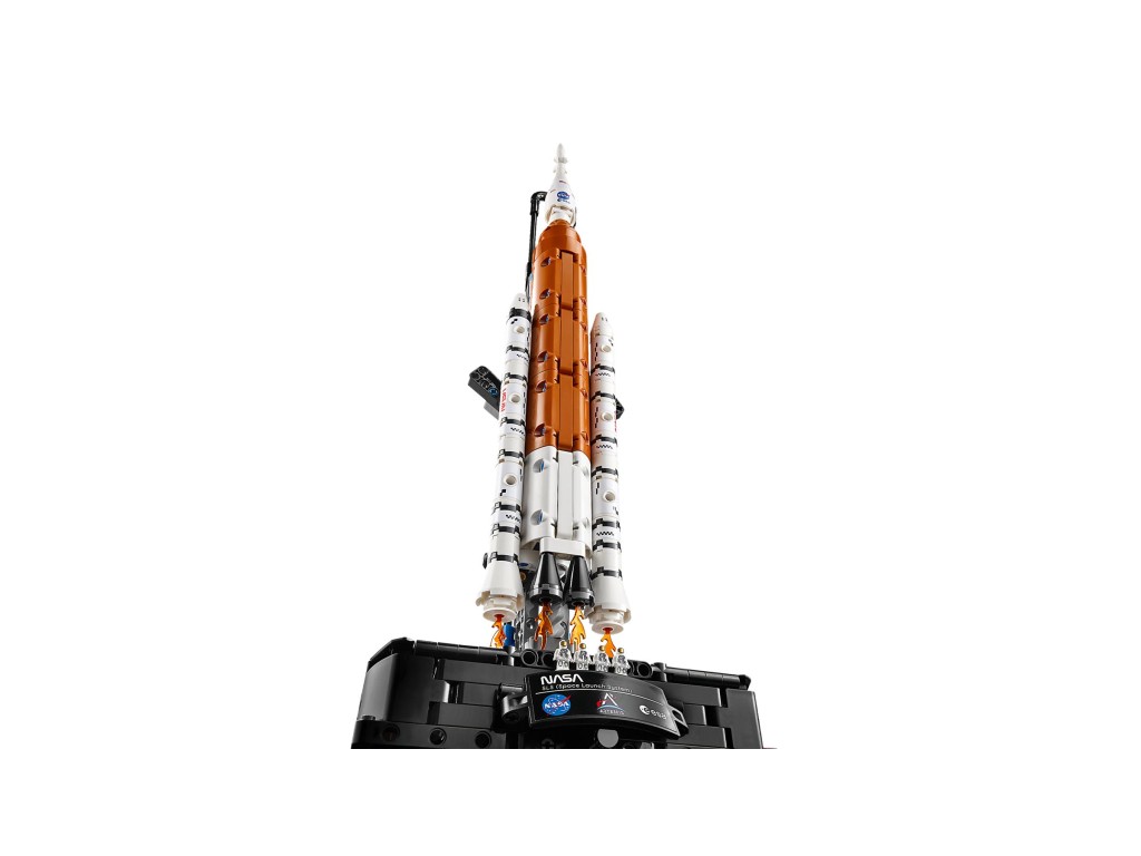 42221 LEGO Technic Ракета-носитель NASA Artemis Space Launch System