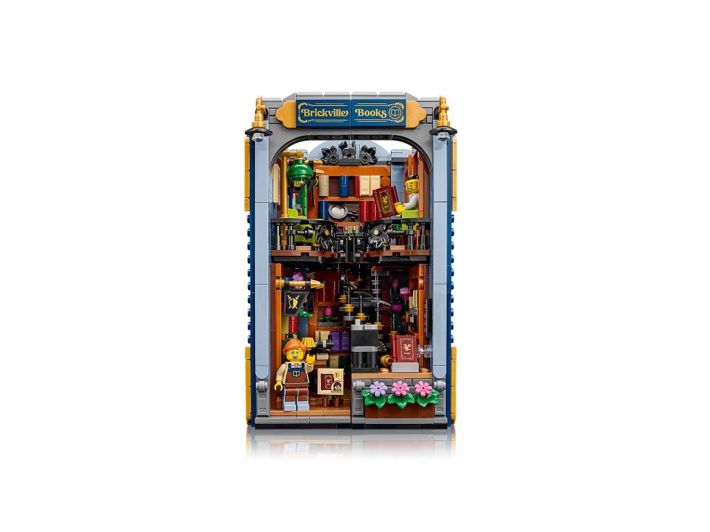 11379 LEGO ICONS Книжный уголок: Книжный магазин