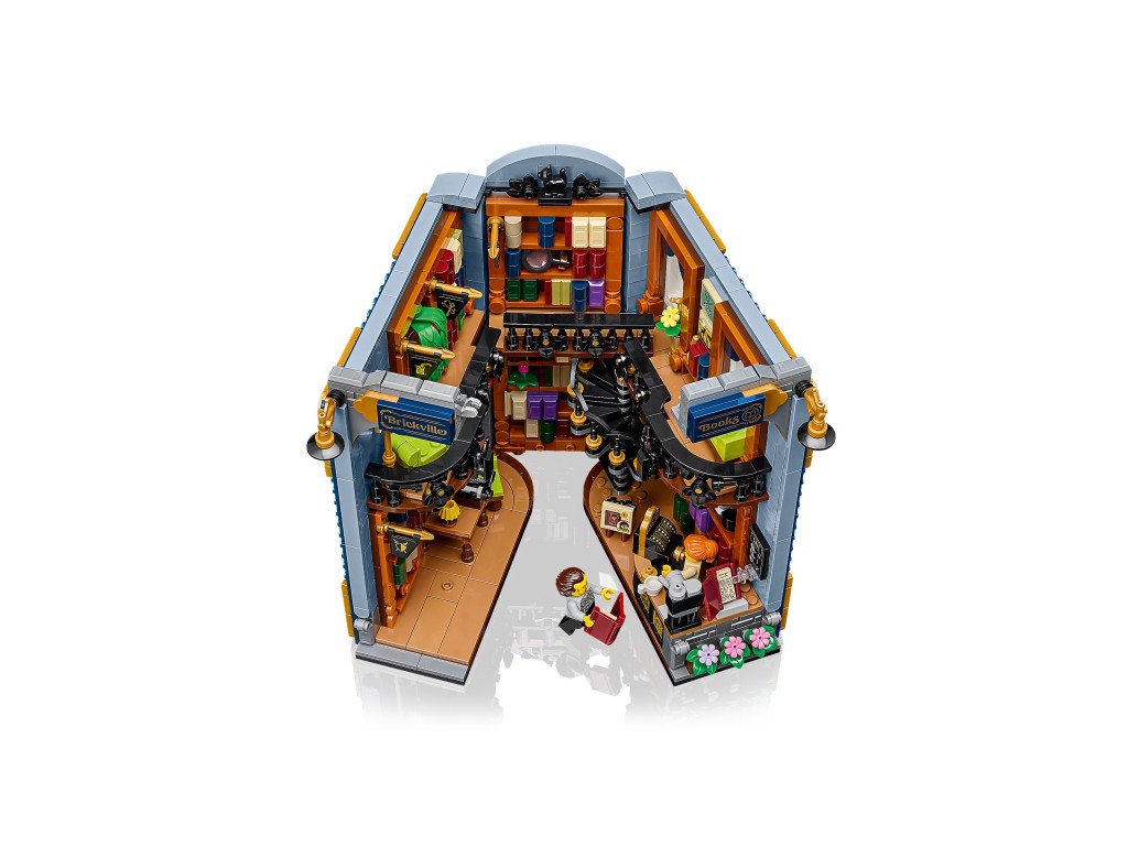 11379 LEGO ICONS Книжный уголок: Книжный магазин