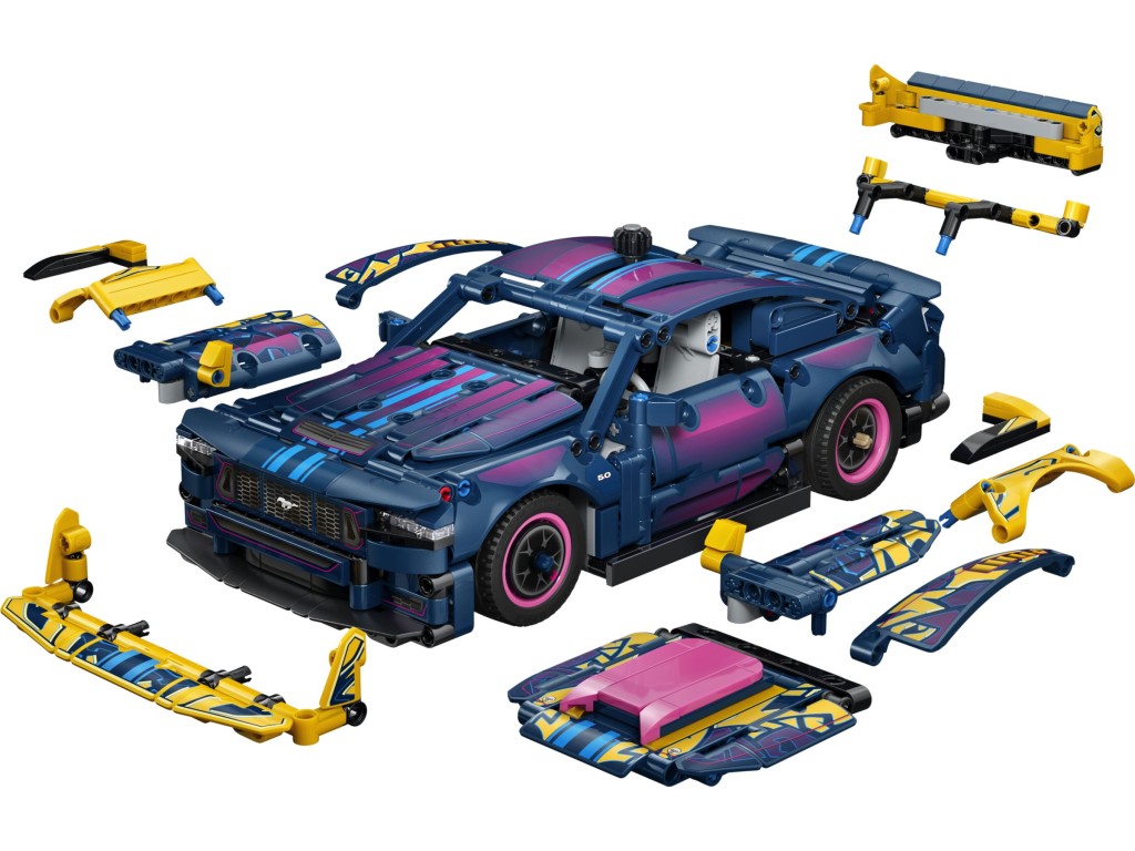 42236 LEGO Technic Кастомный автомобиль Ford Mustang GT