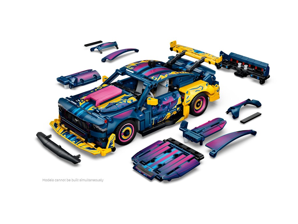 42236 LEGO Technic Кастомный автомобиль Ford Mustang GT