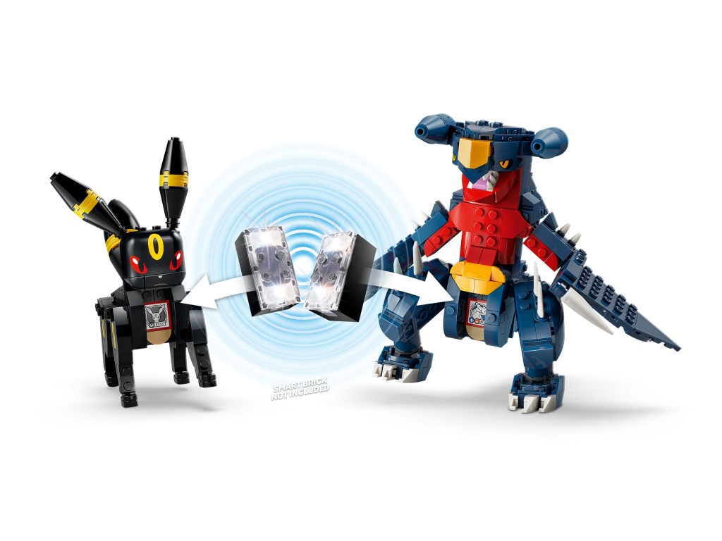 72165 LEGO Pokemon Smart Play Битва за чемпионский титул между Умбреоном и Гарчомпом