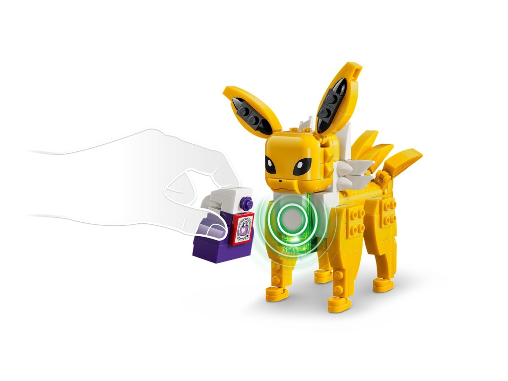 72167 LEGO Pokemon Smart Play Джолтеон против Чаризарда: Абсолютная битва