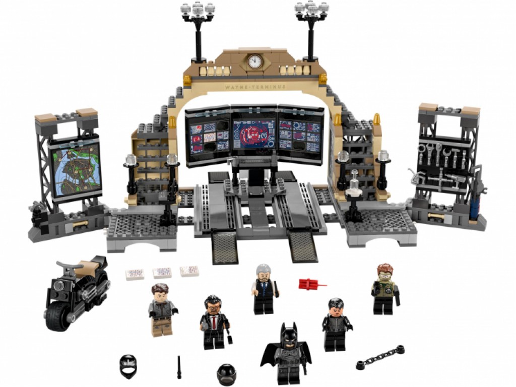 Конструктор LEGO Super Heroes 76183 Бэтпещера: схватка с Загадочником