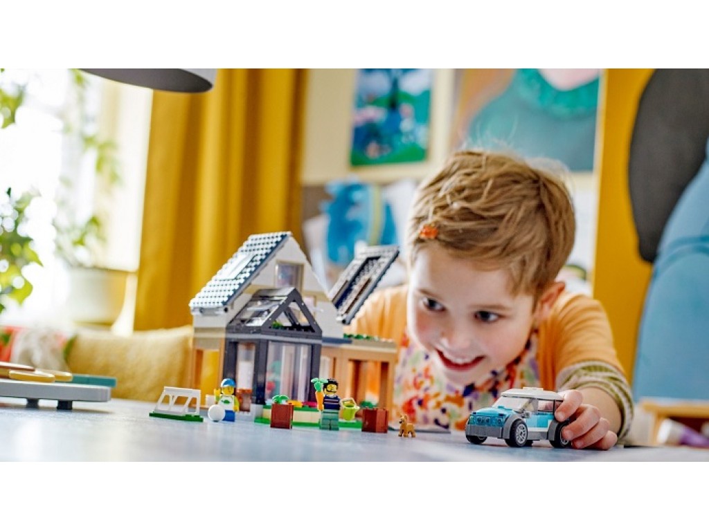 LEGO City 60398 Семейный дом и электромобиль
