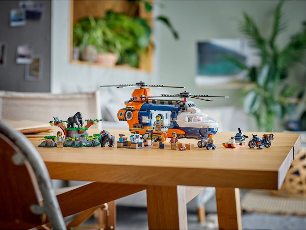 LEGO City 60437 Вертолет «Исследователь джунглей» в базовом лагере