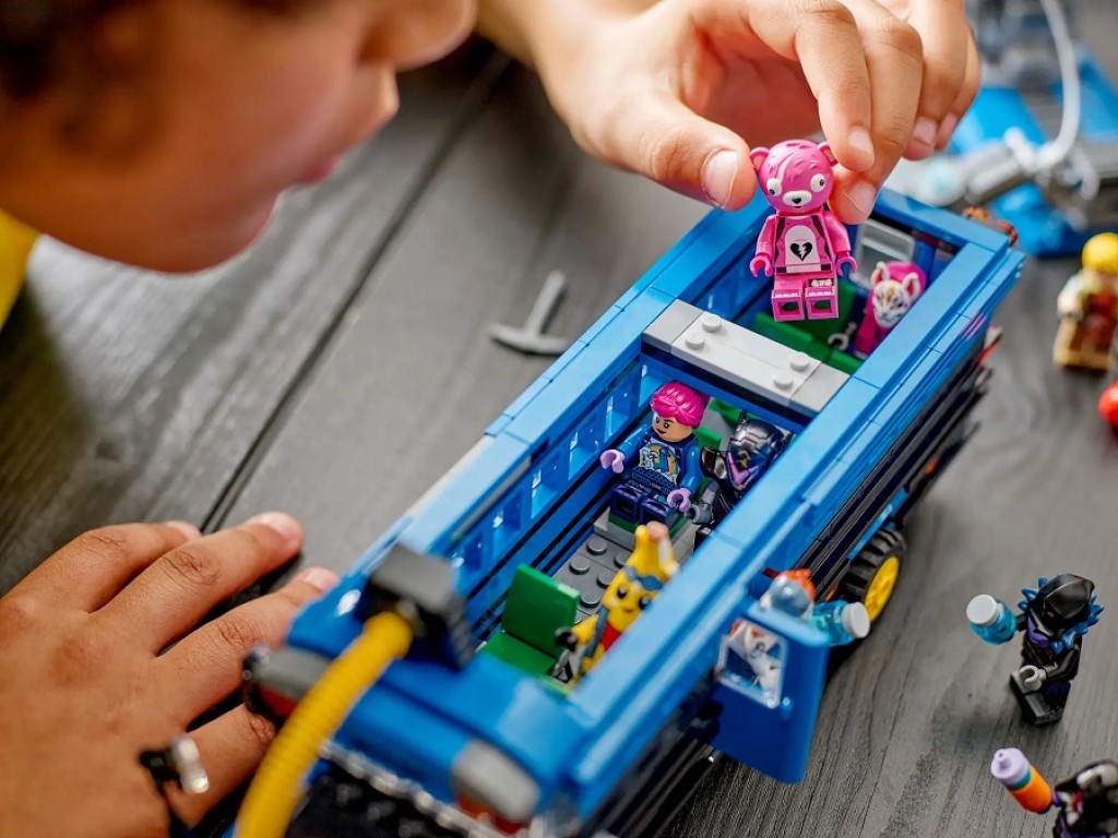77073 Lego Fortnite Боевой автобус