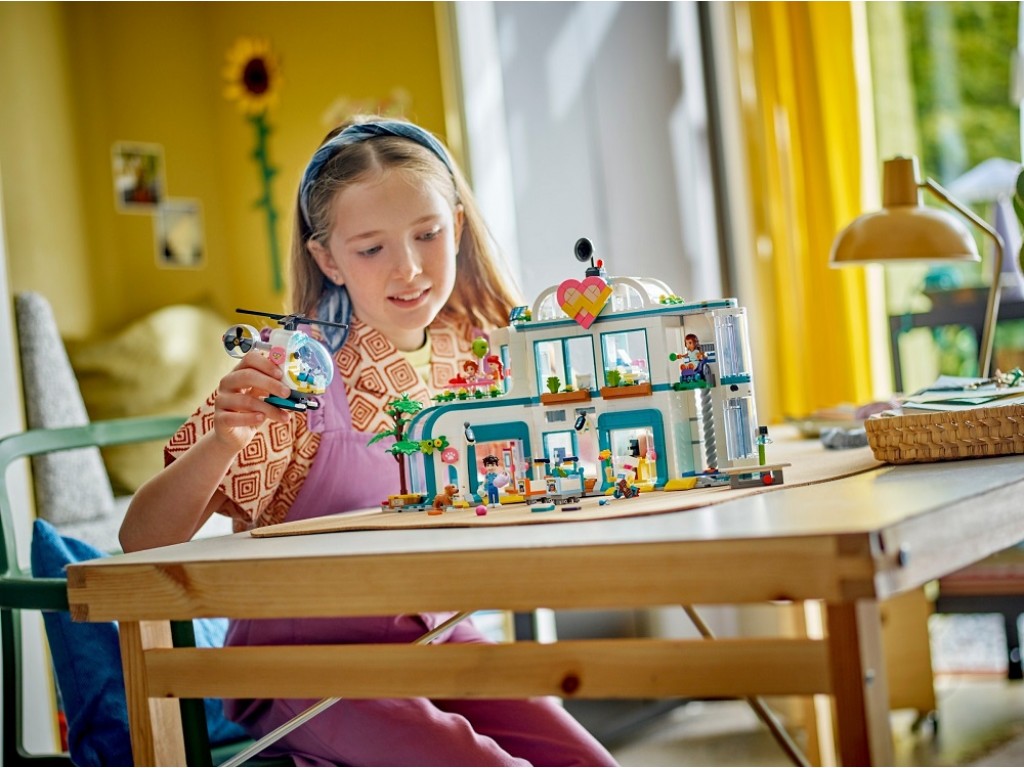 Конструктор 42621 Lego Friends Городская больница Хартлейк