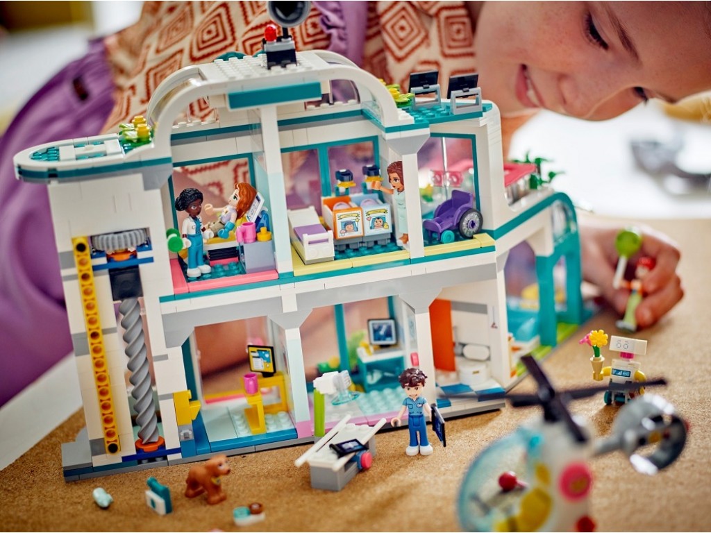 Конструктор 42621 Lego Friends Городская больница Хартлейк