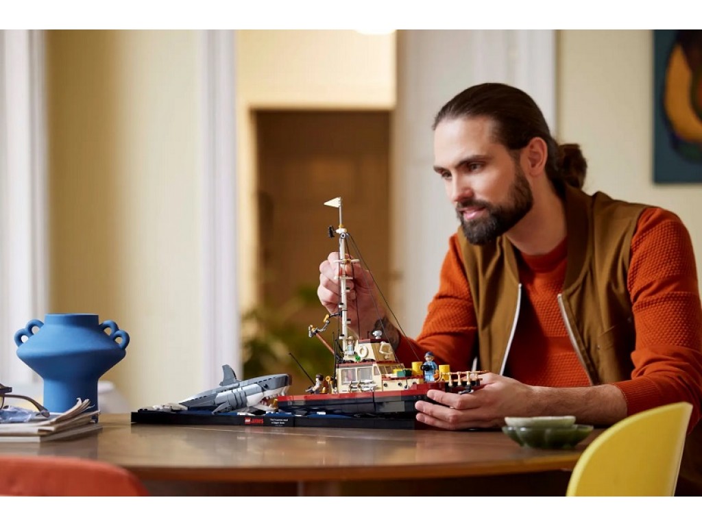 LEGO Ideas 21350 Челюсти