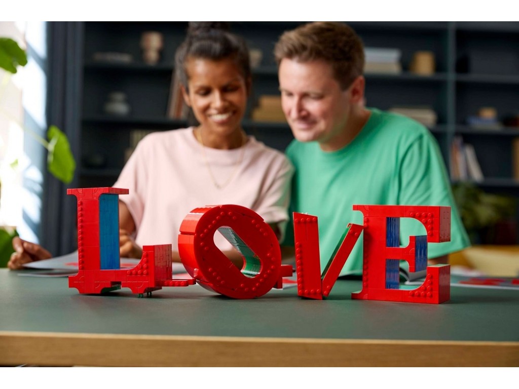 Конструктор LEGO Art 31214 LOVE