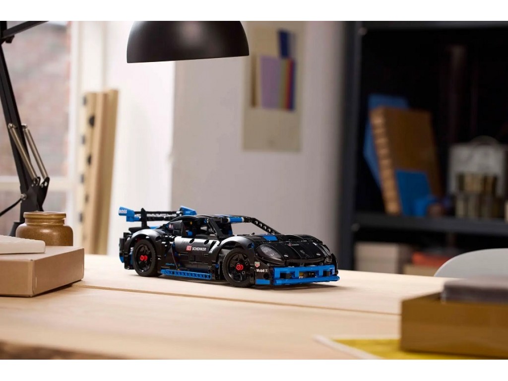 LEGO Technic 42176 Porsche GT4 e-Performance 