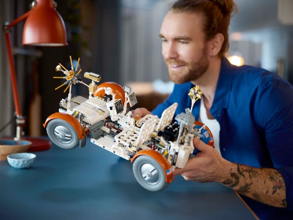 LEGO Technic 42182 Лунный вездеход NASA Apollo LRV