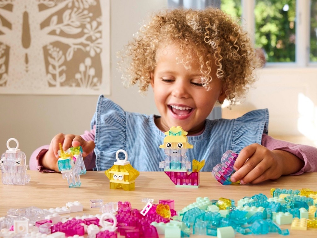 LEGO Classic 11040 Волшебный набор с прозрачными кубиками