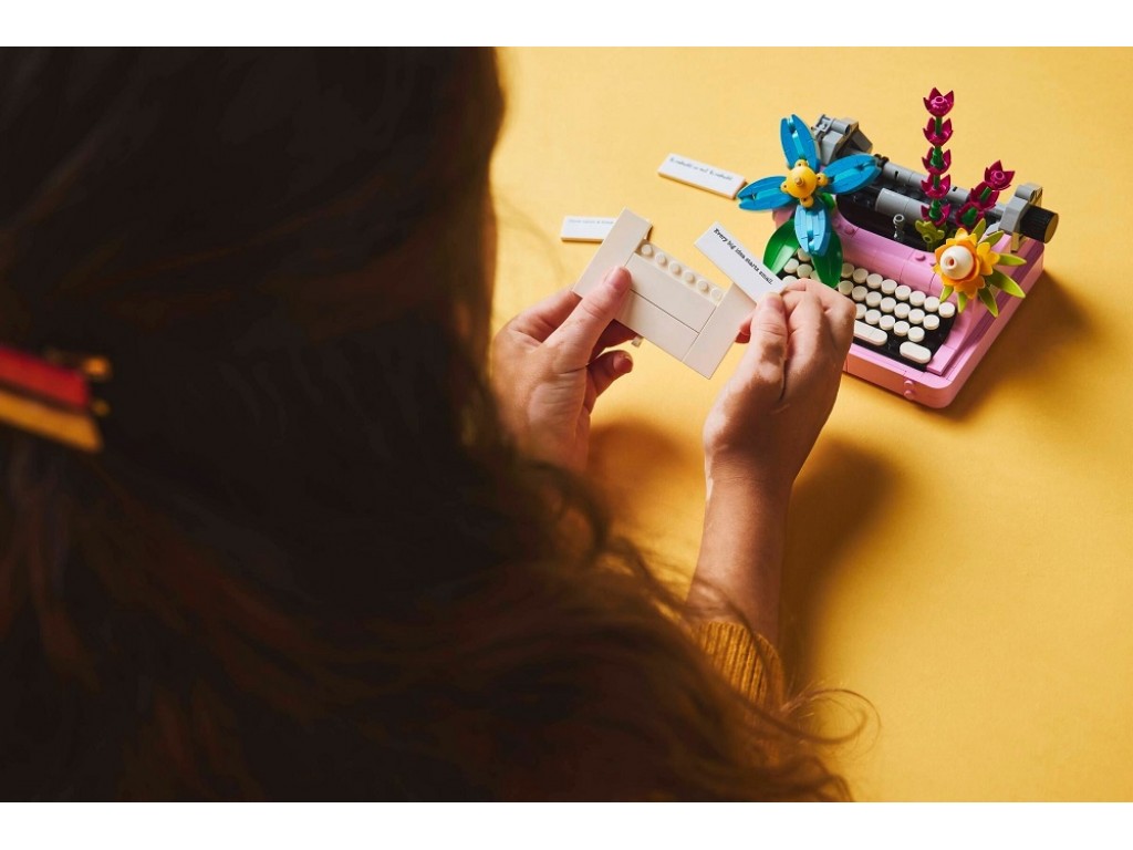 LEGO Creator 31169 Пишущая машинка с цветами