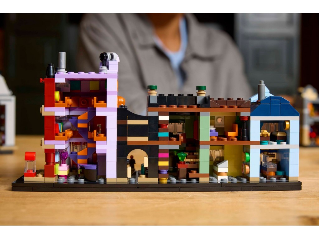 LEGO Harry Potter 76444 Косой переулок: Волшебные магазины