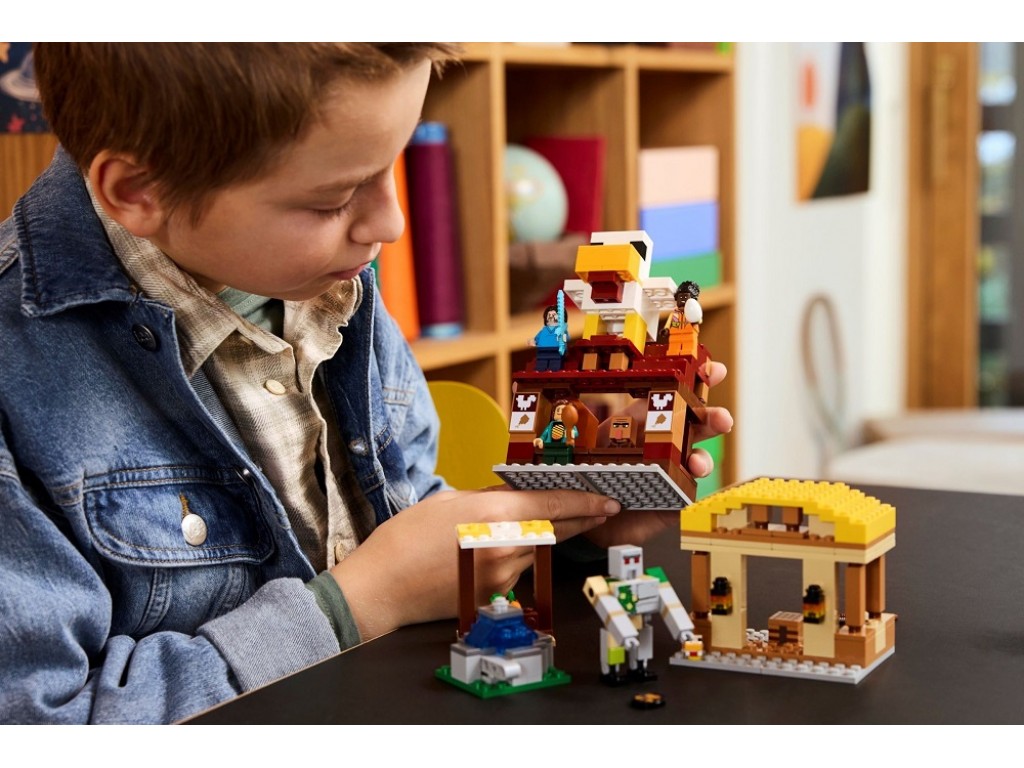 LEGO Minecraft 21273 Нападение на деревню воздушных шаров Гаста
