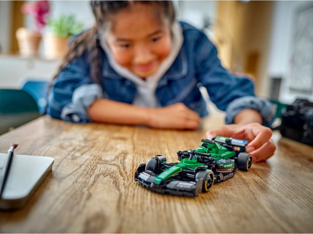 LEGO Speed Champions 77245 Formula 1 Aston Martin Aramco AMR24