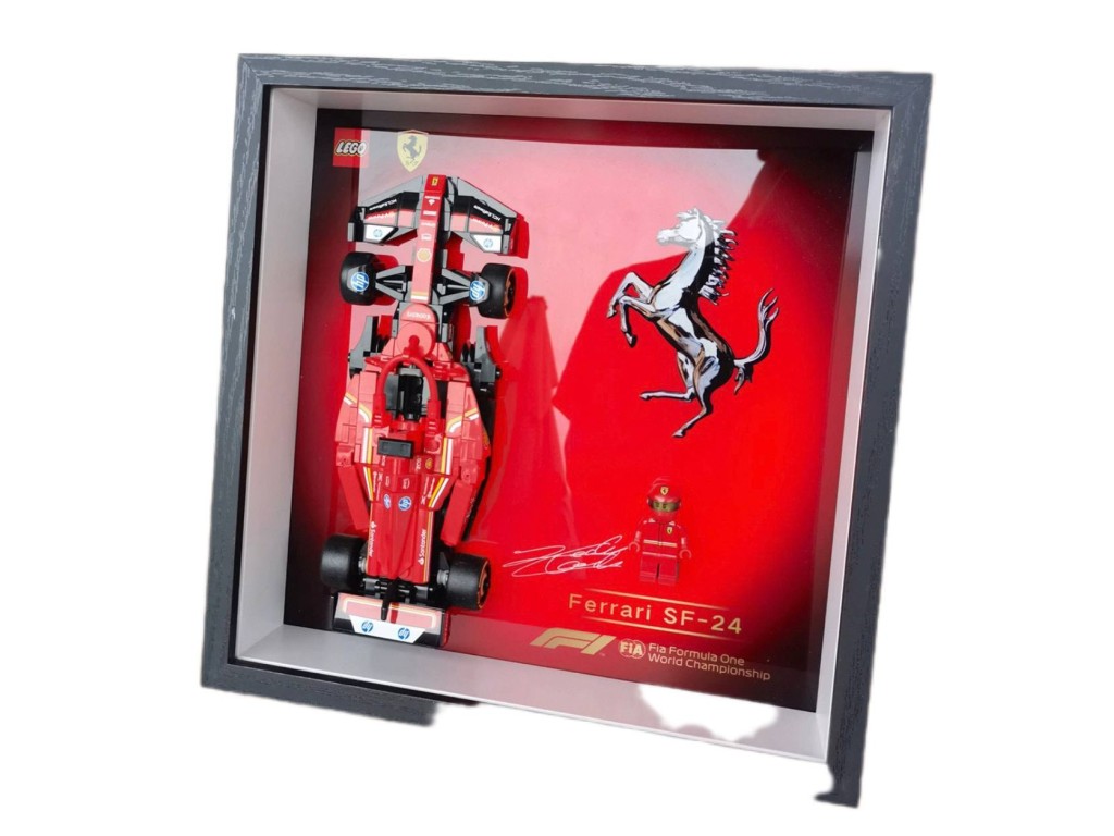 Демонстрационная рамка для LEGO 77242 Speed Champions Formula 1 Ferrari SF-24