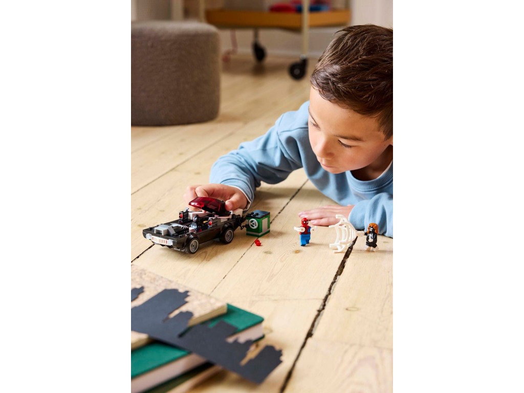 LEGO Super Heroes 76309 Человек-паук против Венома на маслкаре