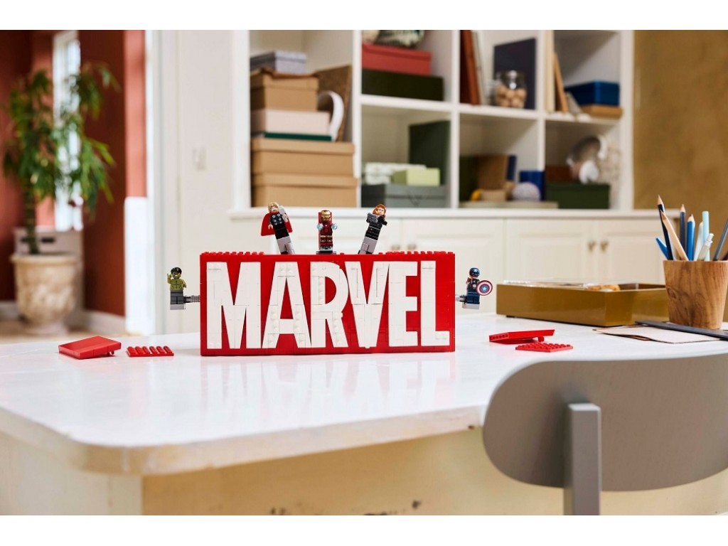 LEGO Super Heroes 76313 Логотип MARVEL с минифигурками