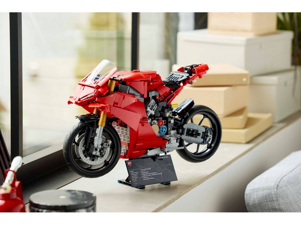 LEGO Technic 42202 Мотоцикл Ducati Panigale V4 S